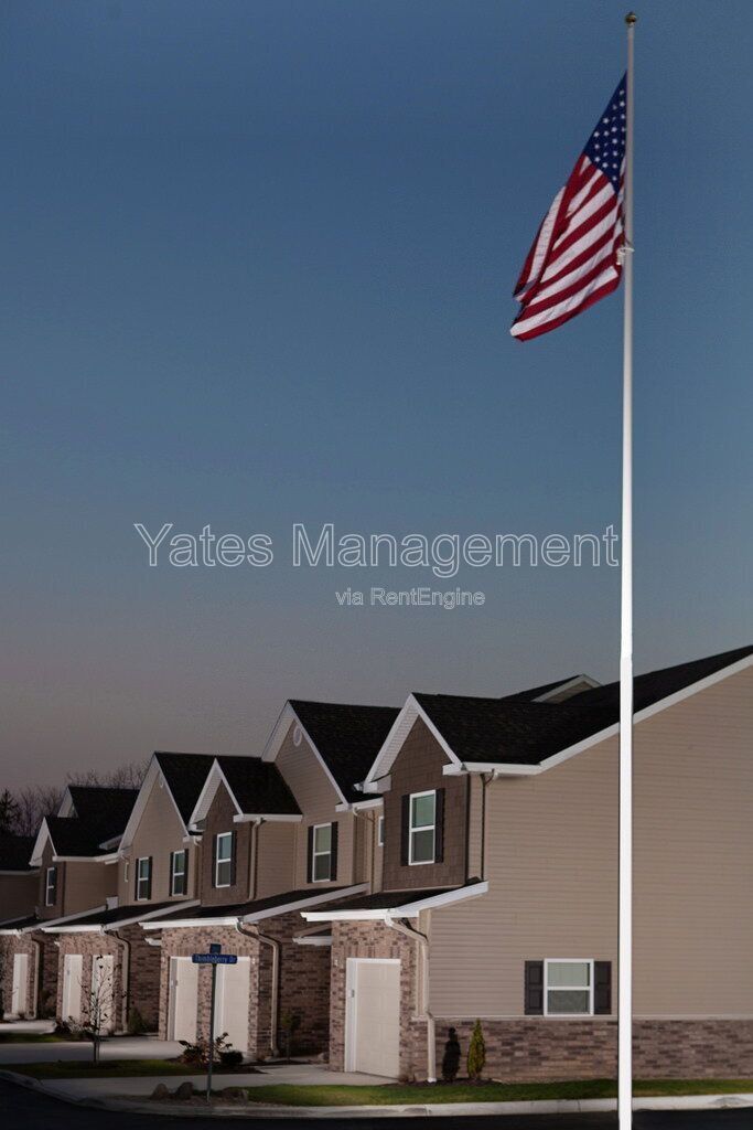 Spacious 2 Bedroom, 2.5 Bath Premium Townhome with Attached Garage property image