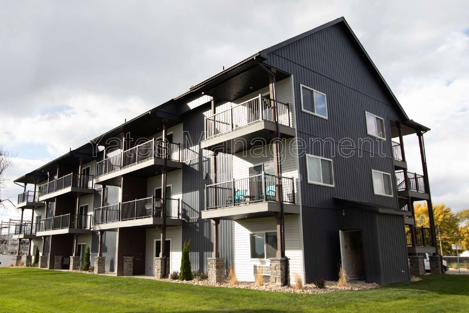 Spacious 2-Bed, 2-Bath Gem in Findlay – 1024 Sq Ft of Comfort on West McPherson Ave! property image