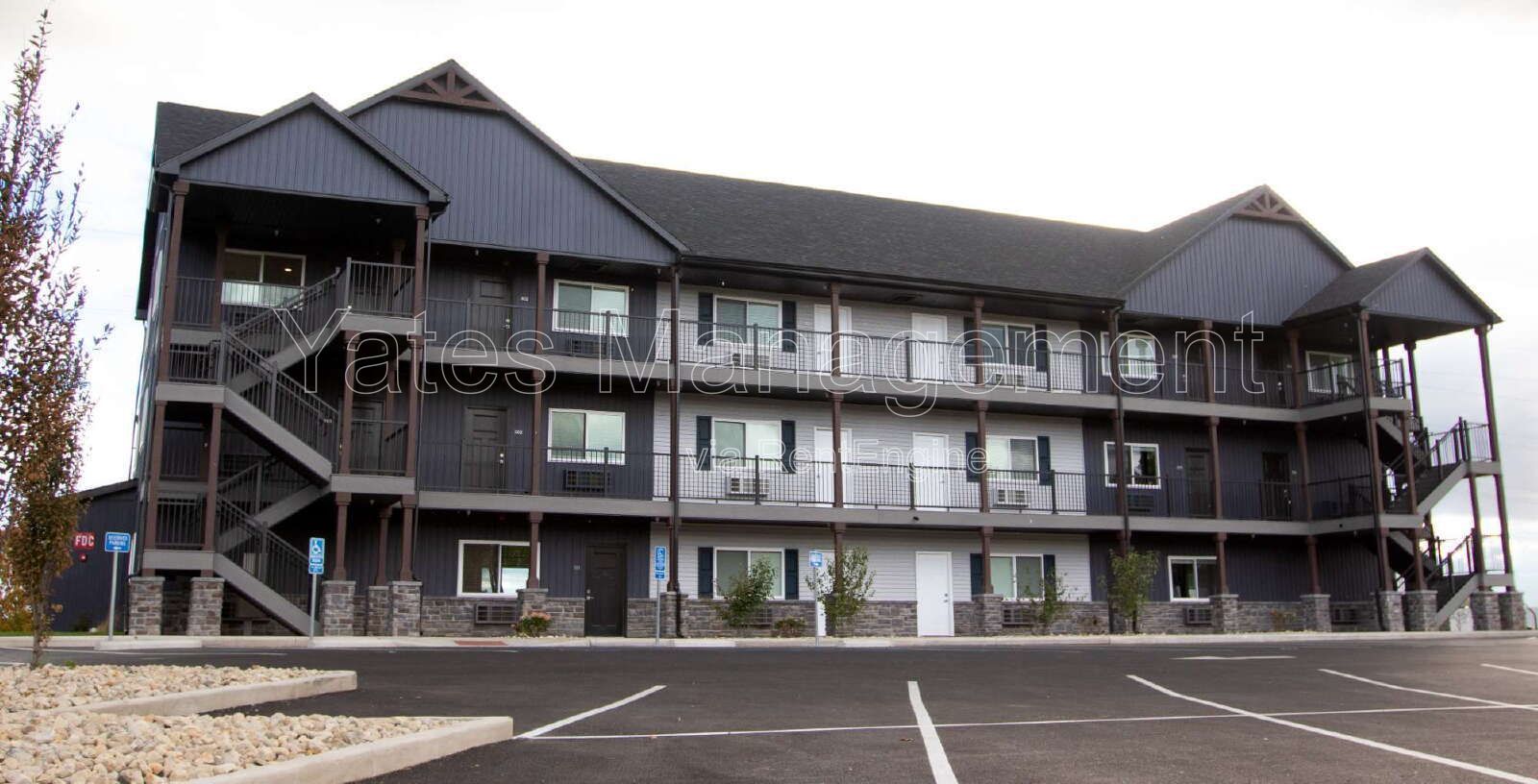 Spacious 2-Bed, 2-Bath Gem in Findlay – 1024 Sq Ft of Comfort on West McPherson Ave! property image