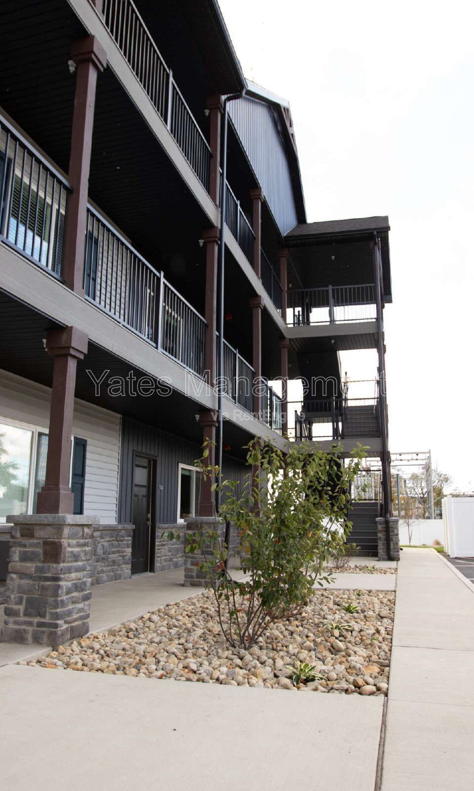 Spacious 2-Bed, 2-Bath Gem in Findlay – 1024 Sq Ft of Comfort on West McPherson Ave! property image