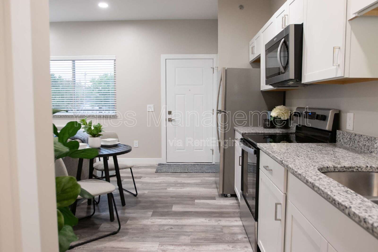 Spacious 2-Bed, 2-Bath Gem in Findlay – 1024 Sq Ft of Comfort on West McPherson Ave! property image