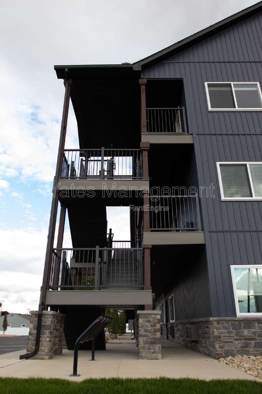 Spacious 2-Bed, 2-Bath Gem in Findlay – 1024 Sq Ft of Comfort on West McPherson Ave! property image
