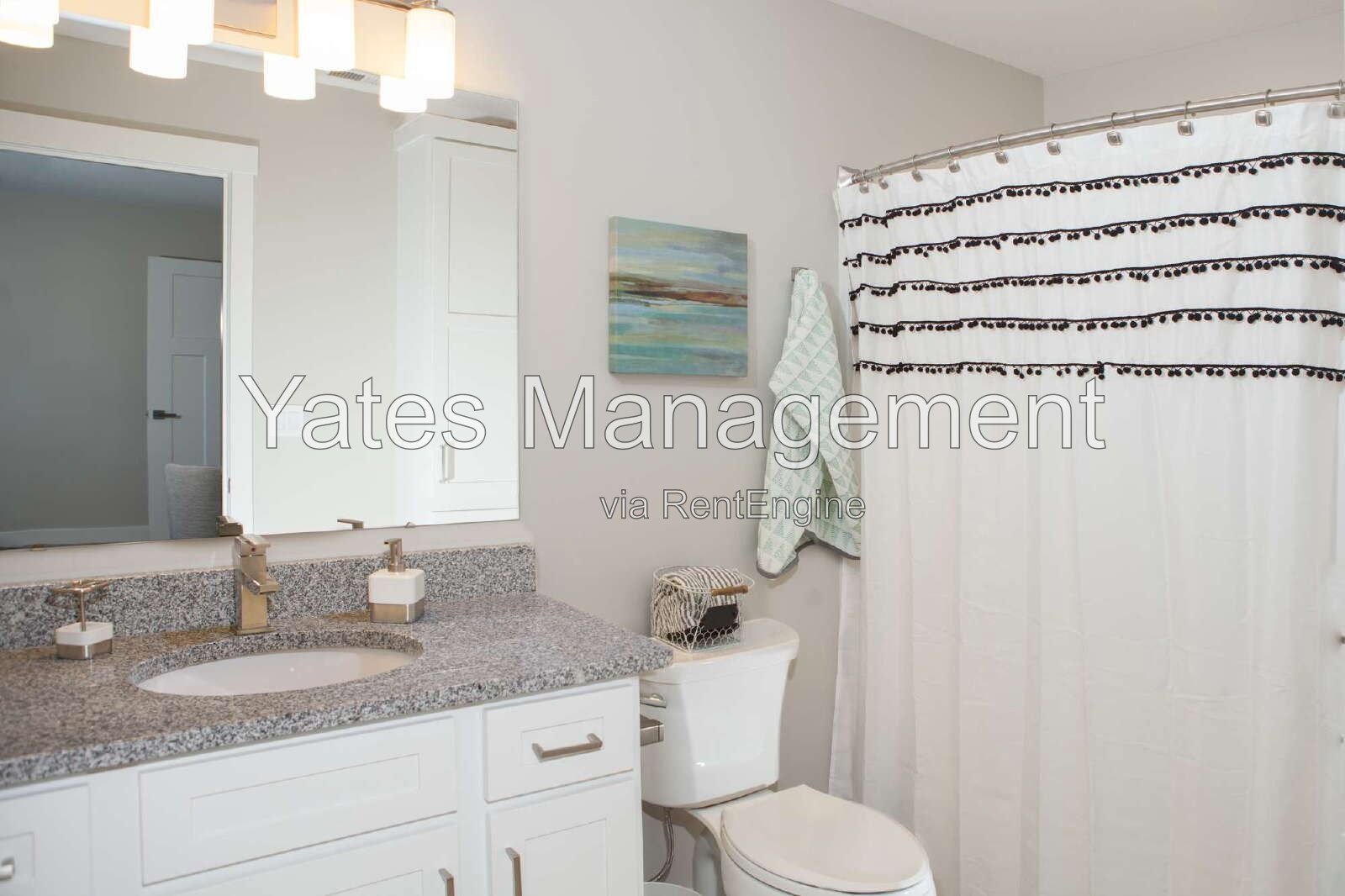 Spacious 2 Bedroom, 2.5 Bath Classic Townhome with Attached Garage property image