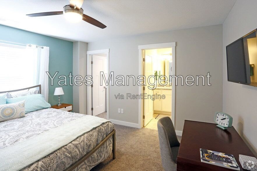 Spacious 2 Bedroom, 2.5 Bath Premium Townhome with Attached Garage property image