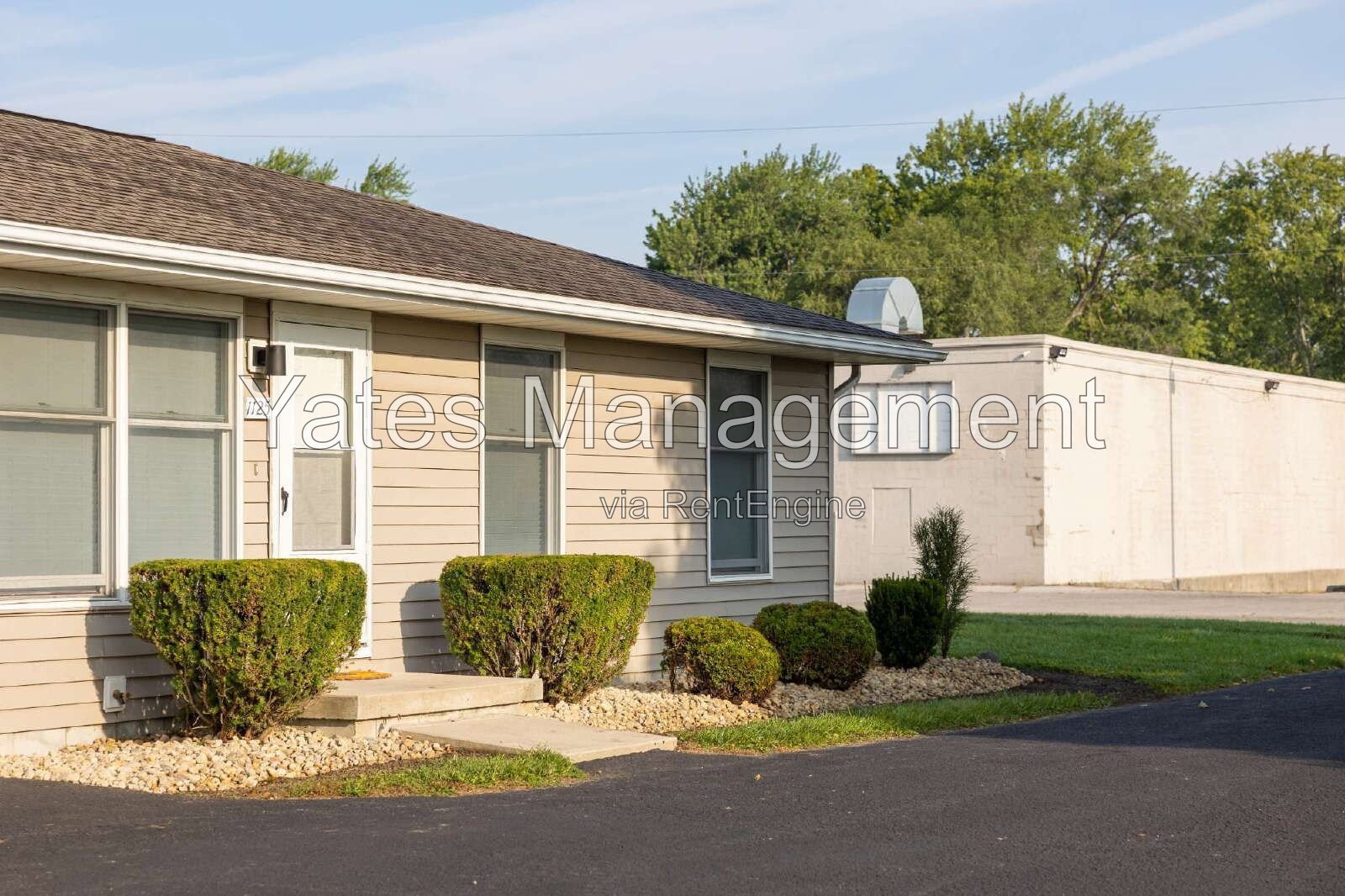 Spacious 2 Bedroom Apartment with Private Patio & Washer & Dryer Included property image
